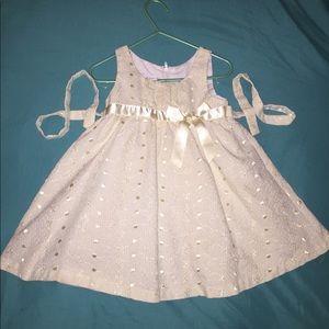 Soft Yellow Sleeveless Dress